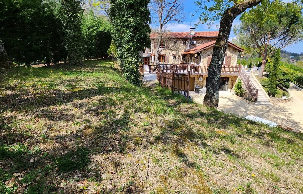 immeuble  pièces 300 m2 à vendre à Taluyers (69440)