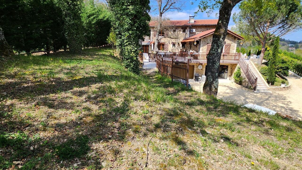 immeuble  pièces 300 m2 à vendre à Taluyers (69440)