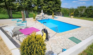 Immeuble  300 m² à vendre à Taluyers (69440)