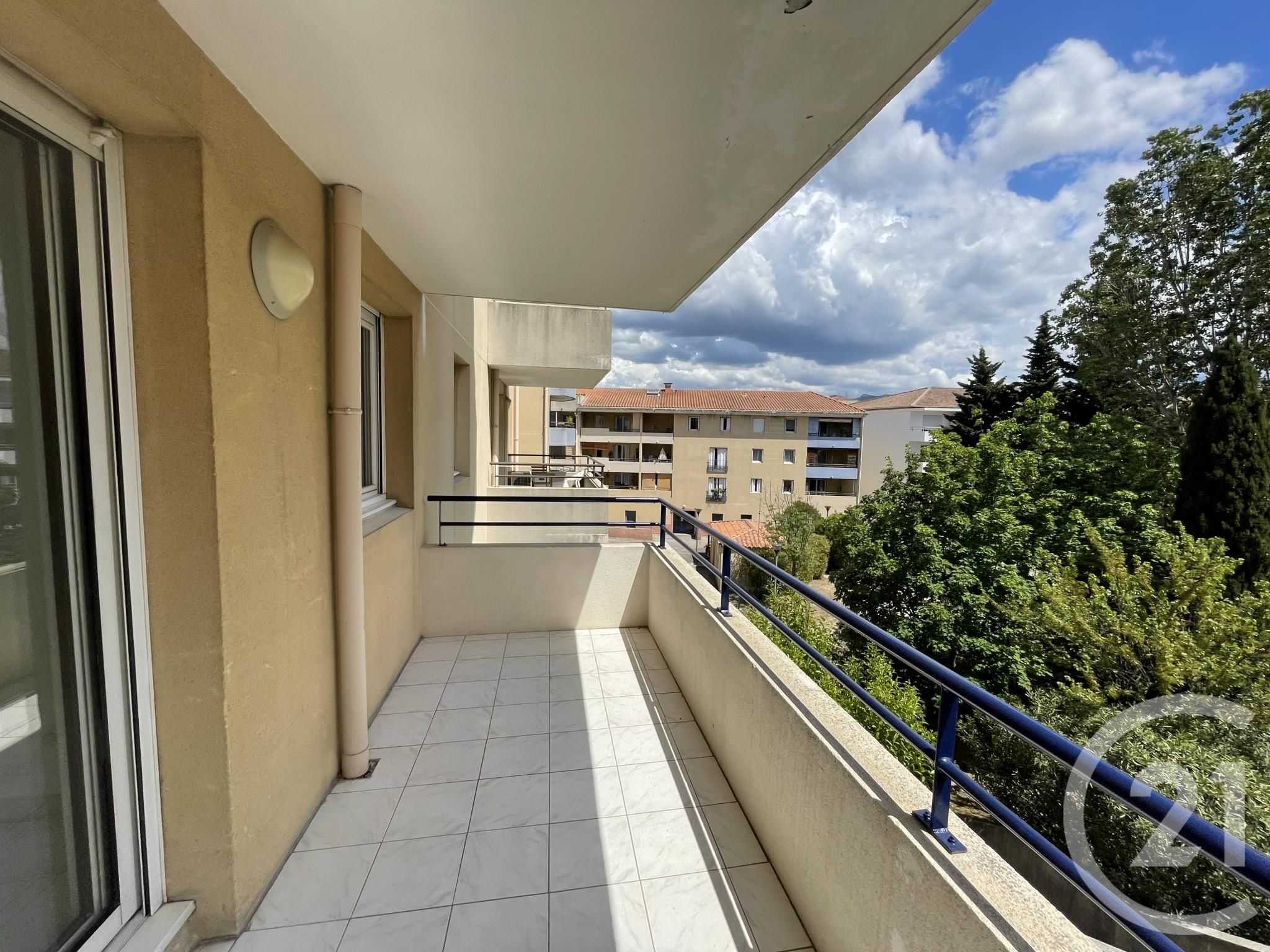 Appartement 2 pièces  à louer Aubagne 13400