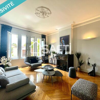 Maison 9 pièces 285 m²