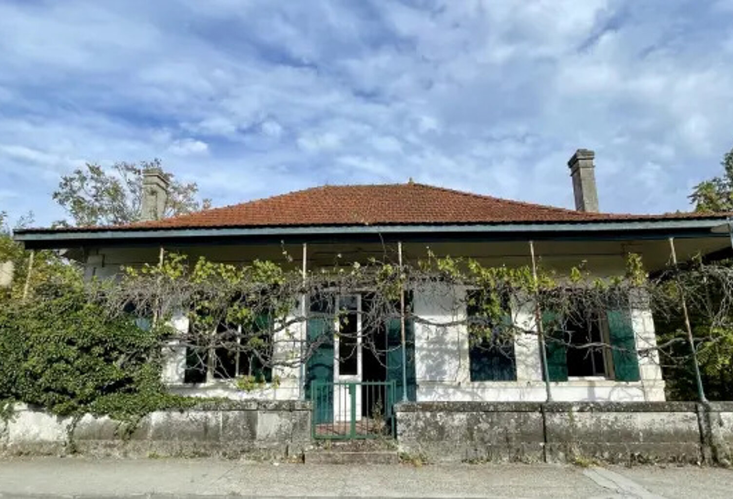 Villa Arésienne à rénover au coeur d'Arès — photo 1