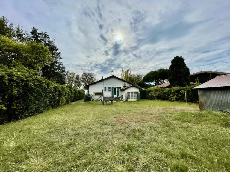 Maison à rénover ou terrain 1000 m2 constructible pour villa de 200m2 — photo 1