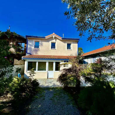 Maison  352000 €