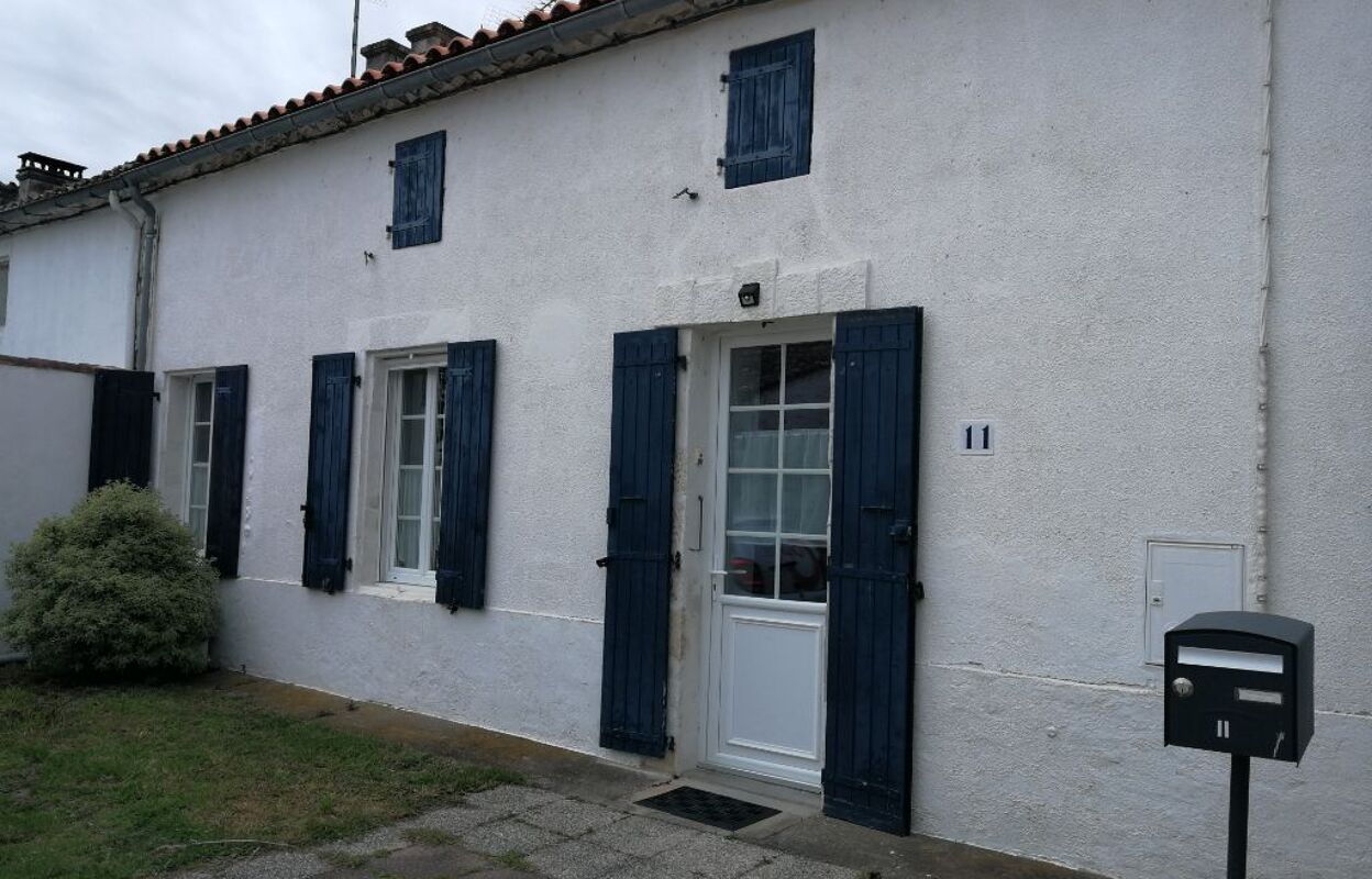 maison 3 pièces 95 m2 à louer à Sainte-Gemme (17250)