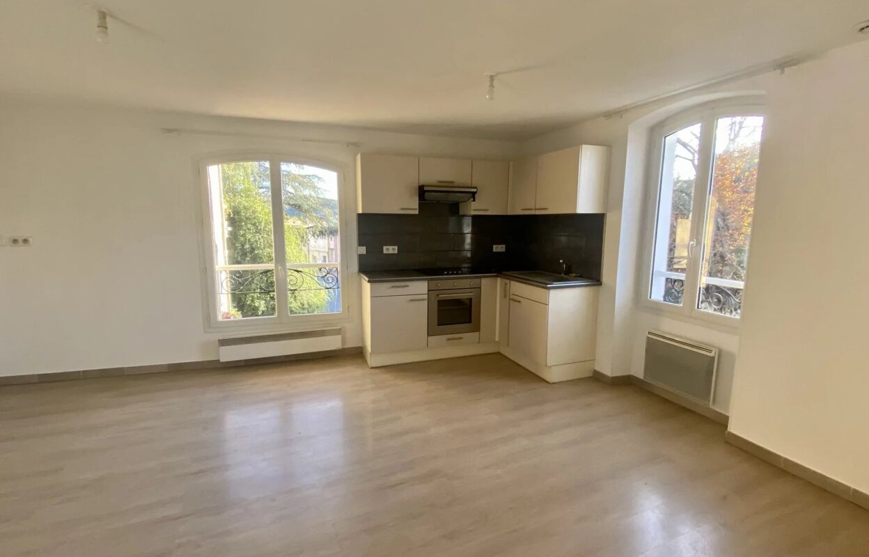 appartement 3 pièces 50 m2 à louer à Gréoux-les-Bains (04800)