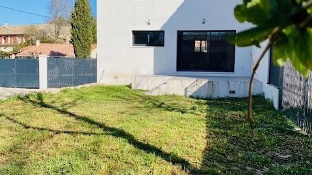 maison 4 pièces 95 m2 à louer à La Barben (13330)