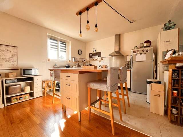 CENTRE SATHONAY - Appartement T4 de 87 m² — photo du bien