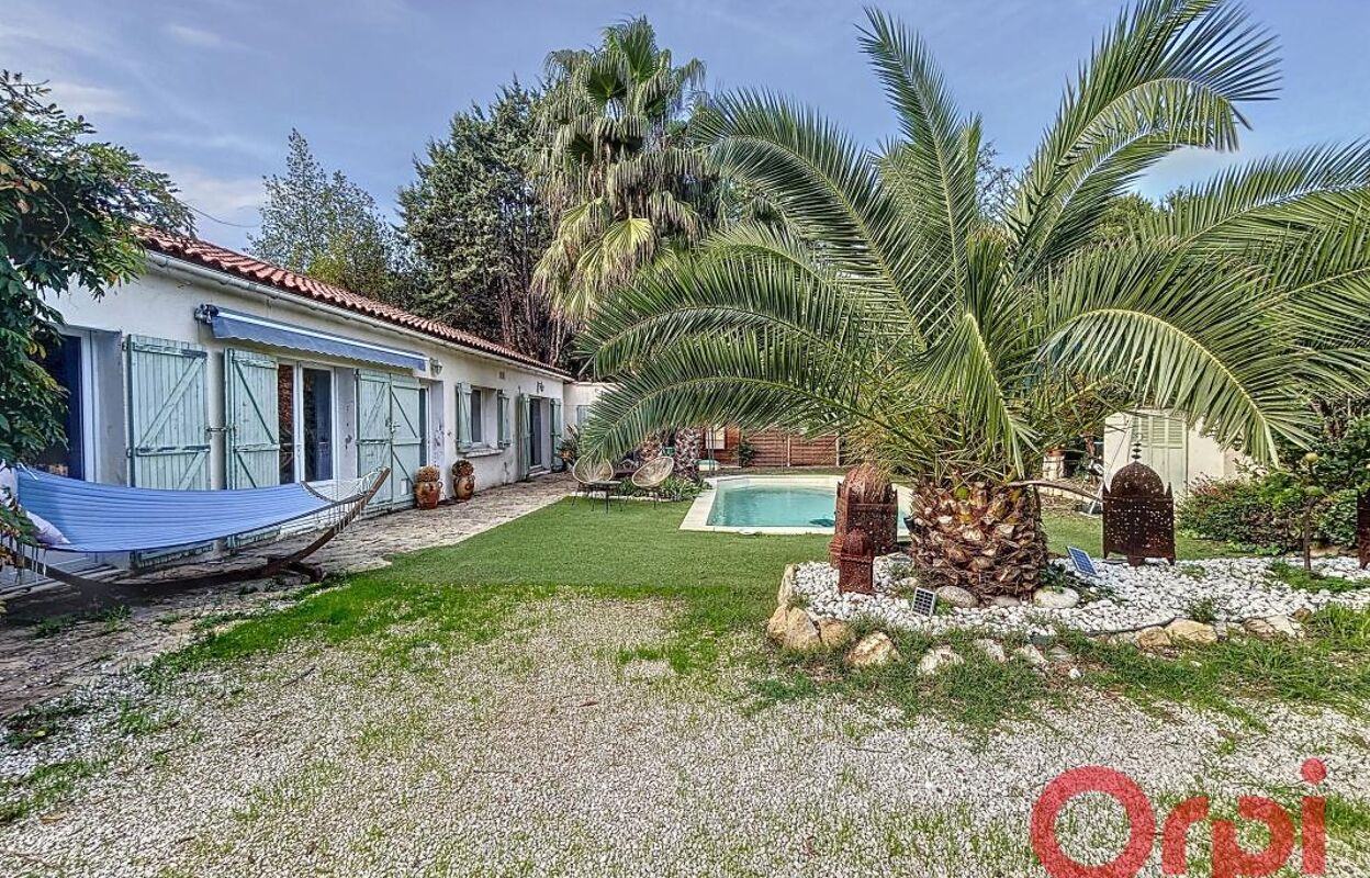 maison 6 pièces 137 m2 à vendre à Six-Fours-les-Plages (83140)