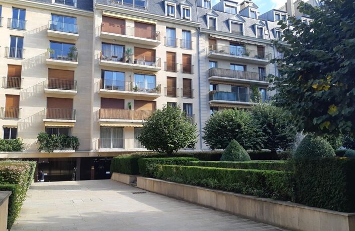 Parking — photo 2