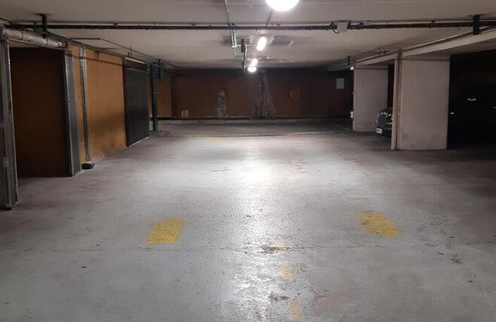 Parking — photo 3