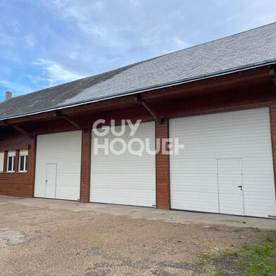 Local industriel  800 €