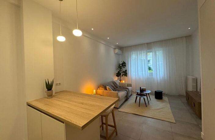 Appartement À Vendre VASTE STUDIO  CARRE D'OR — photo 5