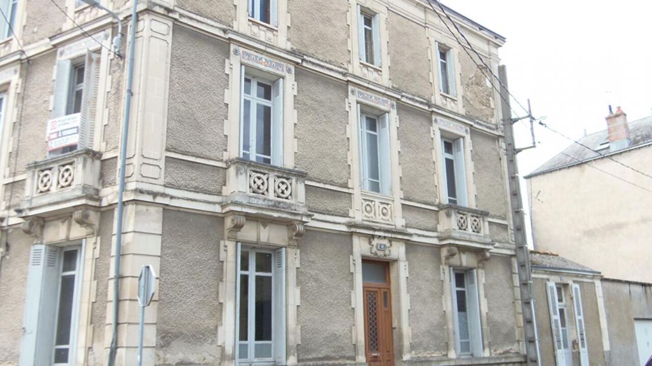 maison 6 pièces 145 m2 à vendre à Parthenay (79200)