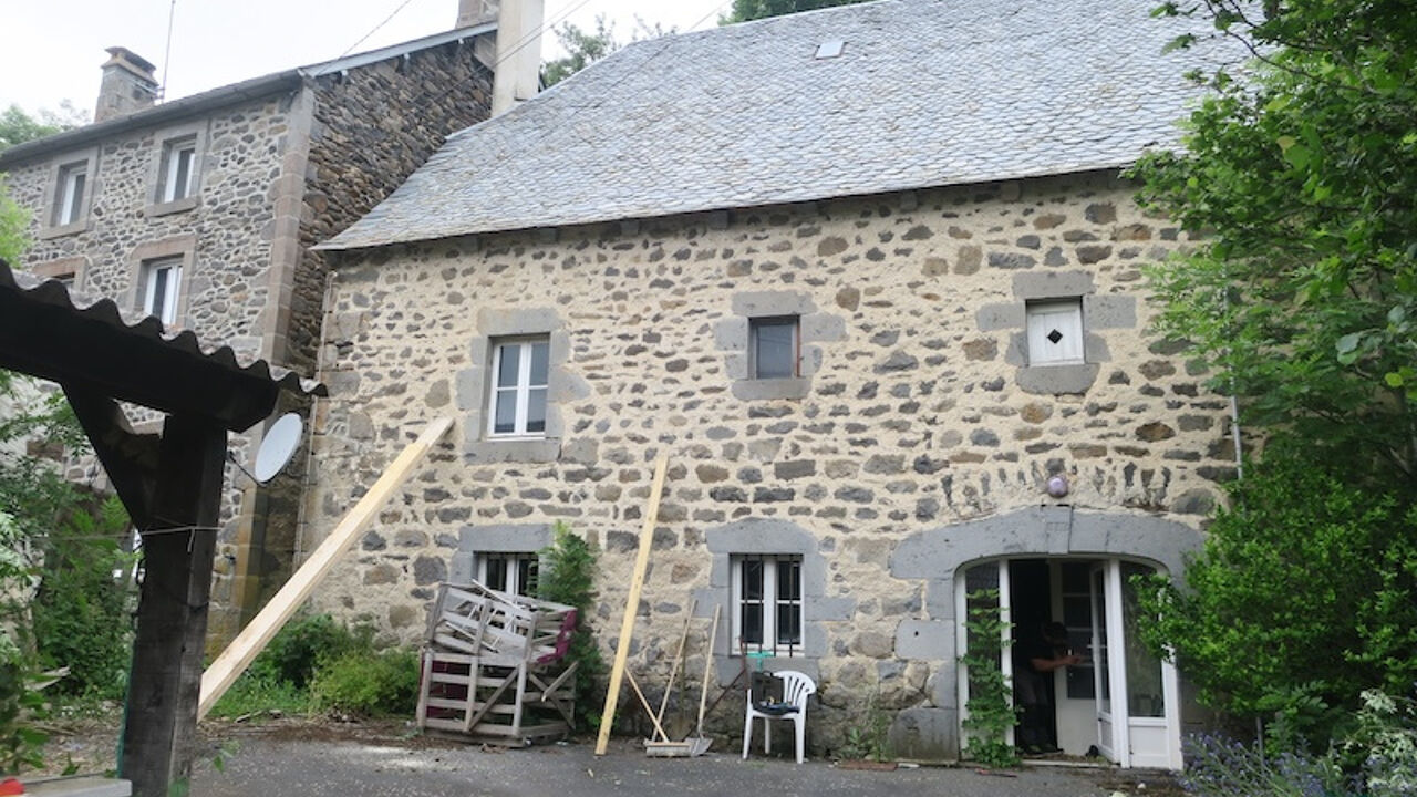 maison 4 pièces 171 m2 à vendre à Neuvéglise (15260)