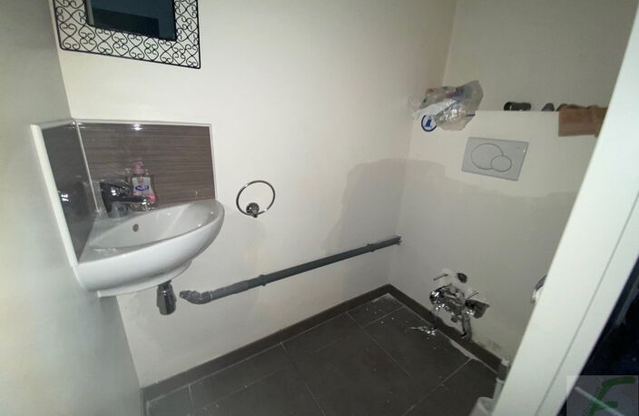 Local commercial — photo 5