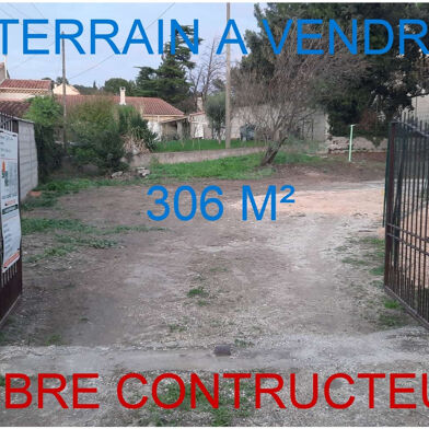 Terrain 306 m²