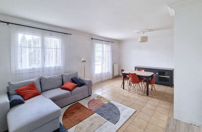 location appartement 1 085 € CC /mois à proximité de Le Castellet (83330)