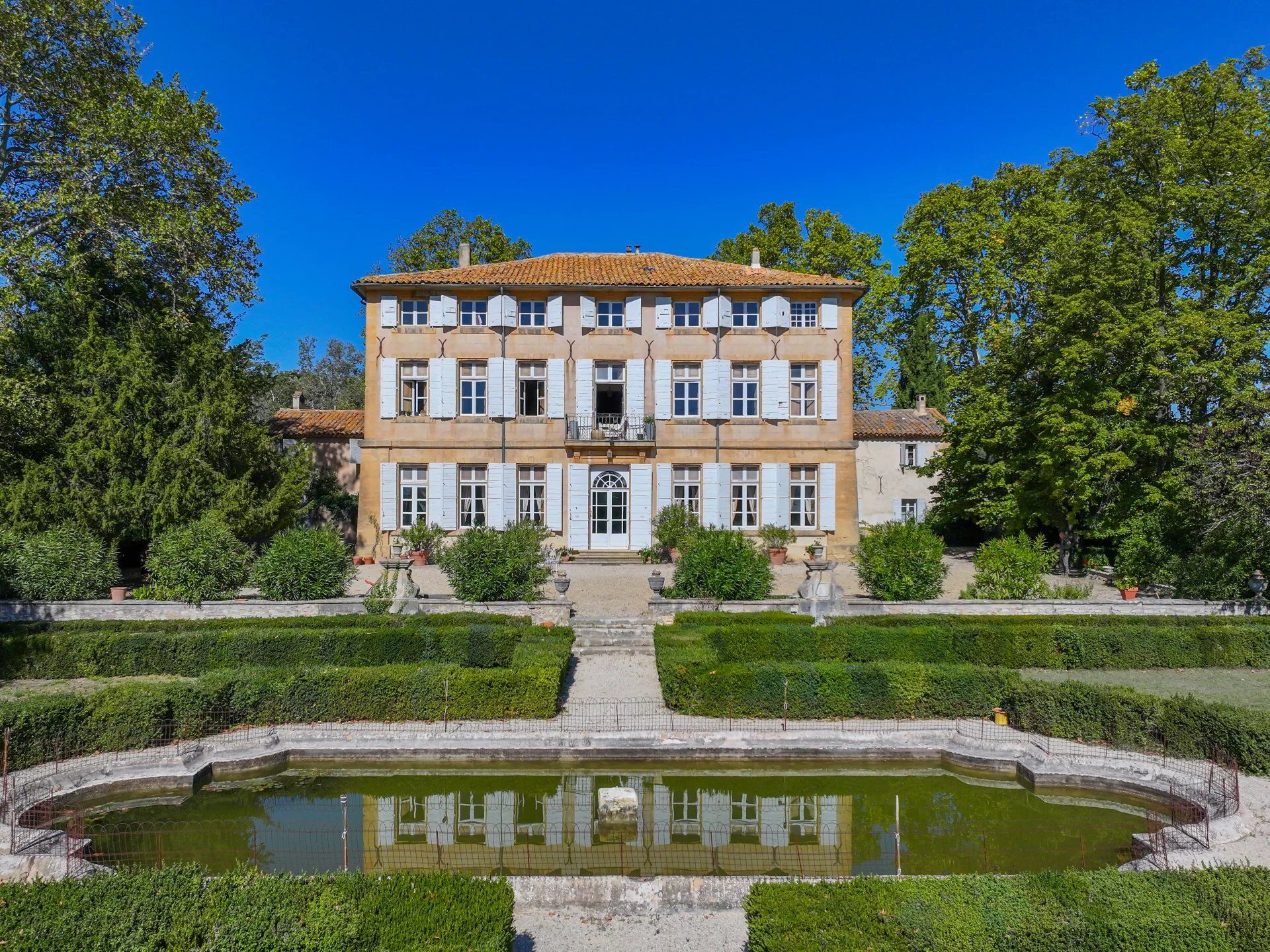 Aix-en-Provence Maison 18 pièces 946 m²