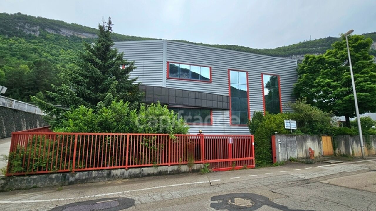 local industriel 22 pièces 1600 m2 à vendre à Saint-Claude (39200)