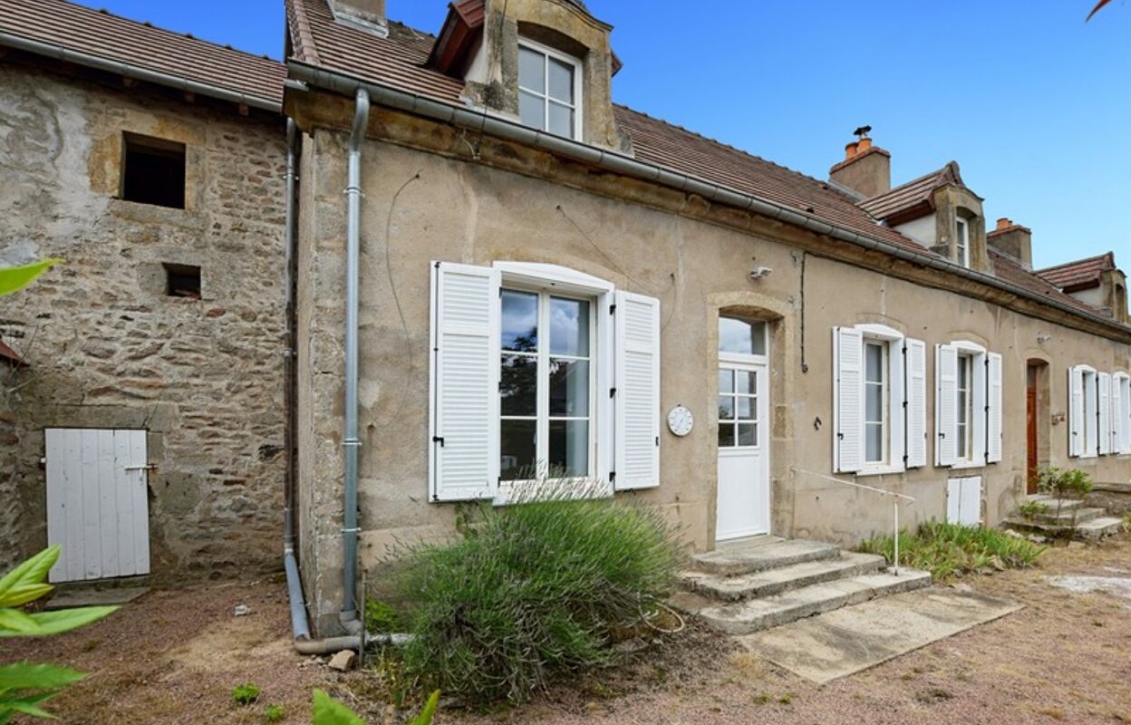 maison 5 pièces 140 m2 à vendre à Auxy (71400)