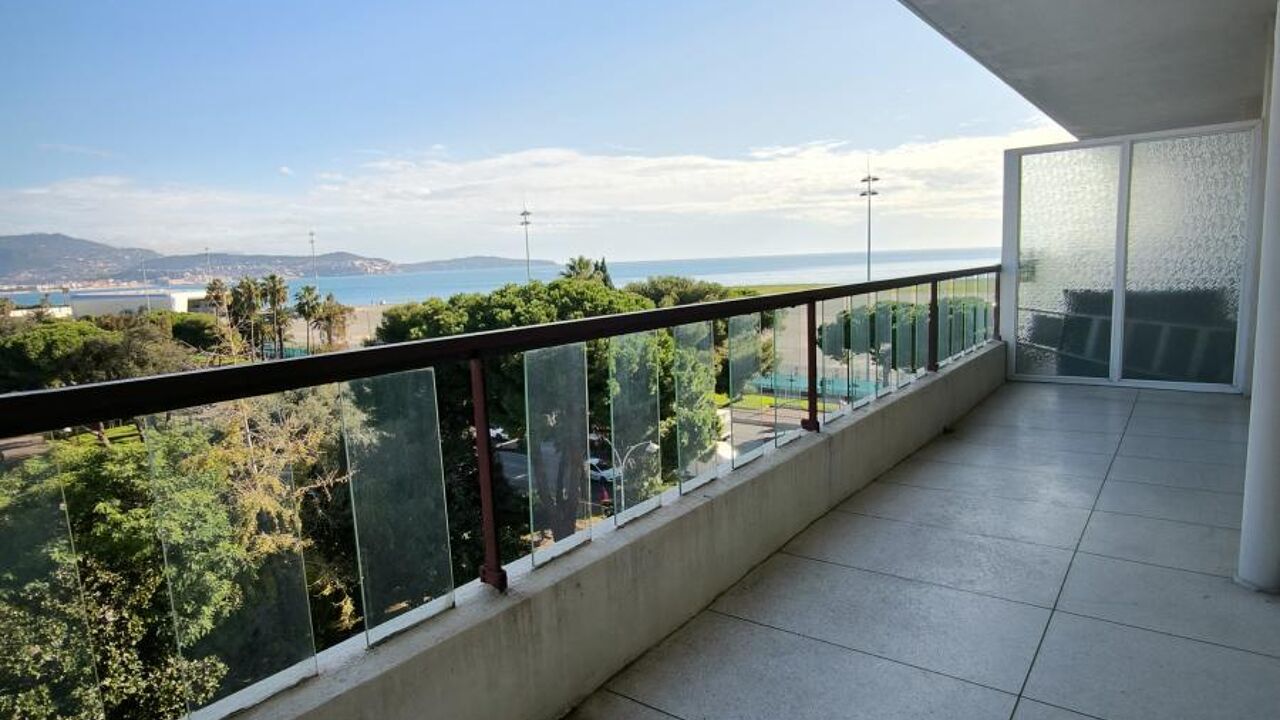 appartement 3 pièces 55 m2 à vendre à Nice (06200)