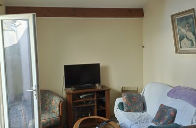 location appartement 750 € CC /mois à proximité de Lambesc (13410)