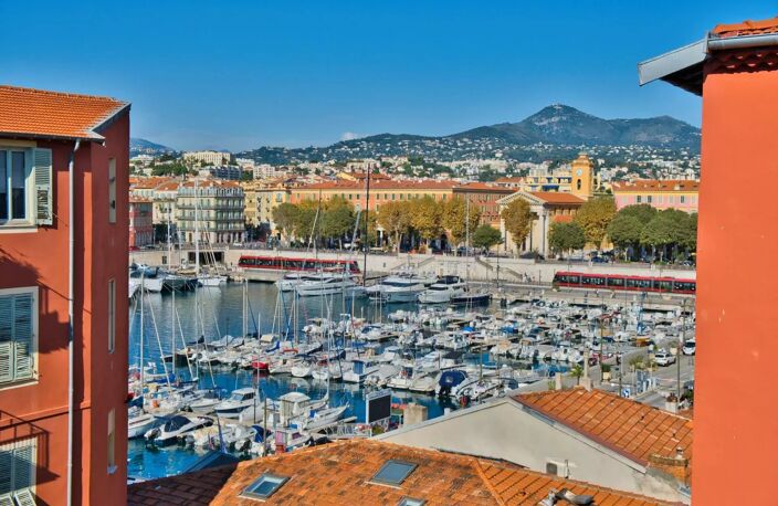 Port de Nice, vente appartement 2 pièces rénové, vue Port — photo 2