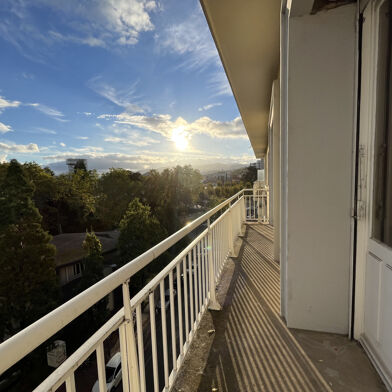 Appartement 6 pièces 140000 €