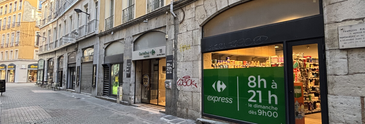 Commerce  186 m² à louer à Grenoble (38000)