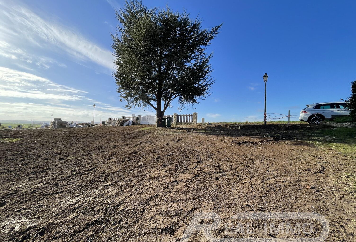 NOUVEAUTÉ - TERRAIN À NEAUPHLE-LE-VIEUX — photo 1