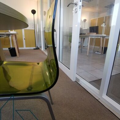 Bureau 3 pièces 630 €