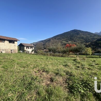 Terrain 758 m²