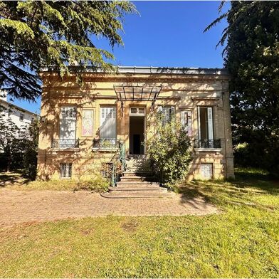 Maison 6 pièces 1950 €