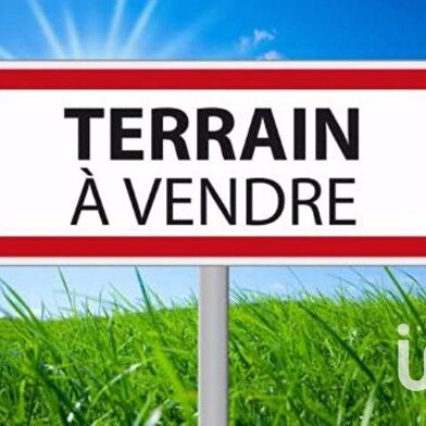 Terrain 650 m²