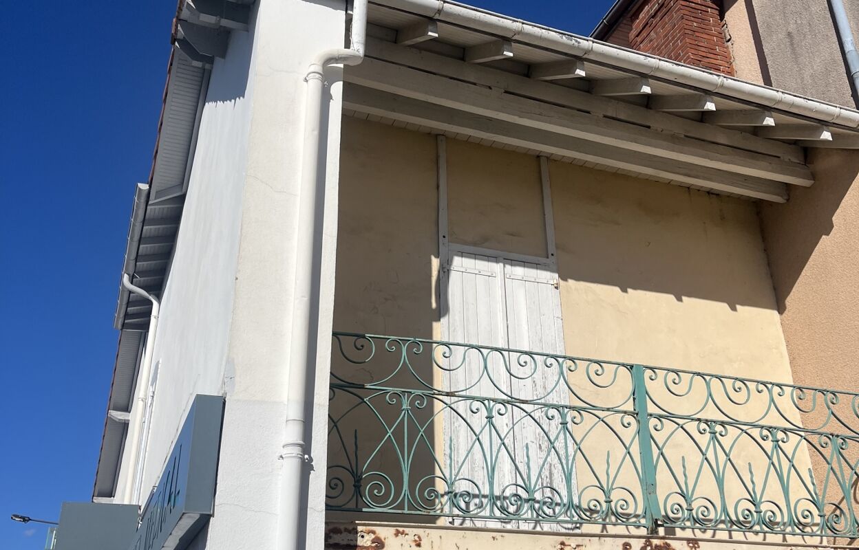 immeuble  pièces 325 m2 à vendre à Séméac (65600)