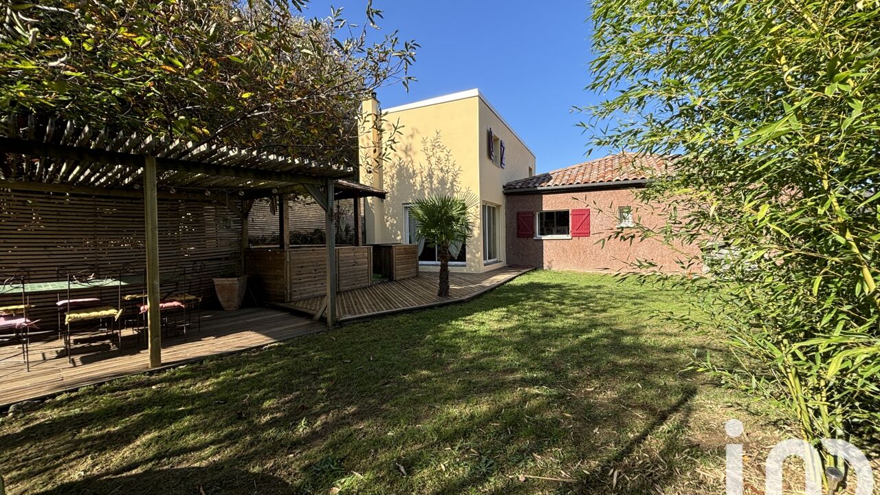 maison 8 pièces 190 m2 à vendre à Chazeaux (07110)