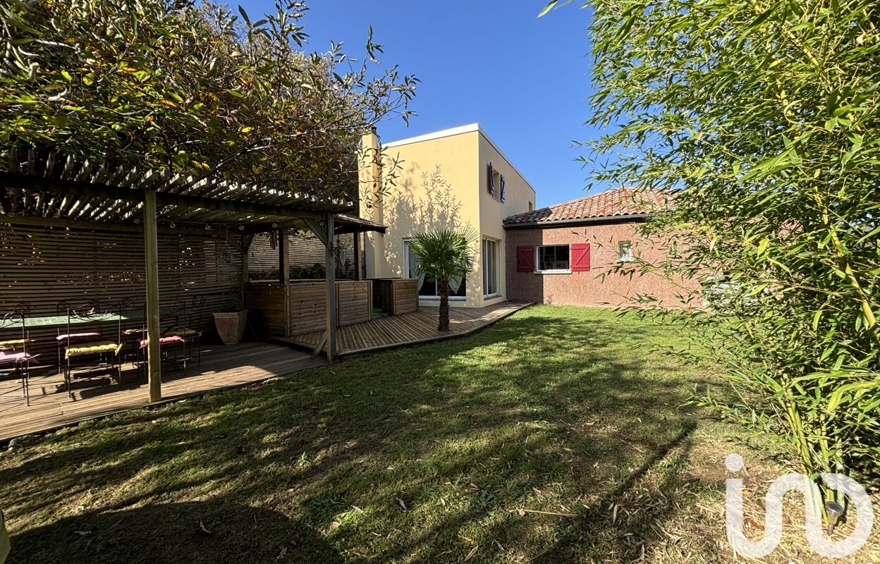 maison 8 pièces 190 m2 à vendre à Chazeaux (07110)