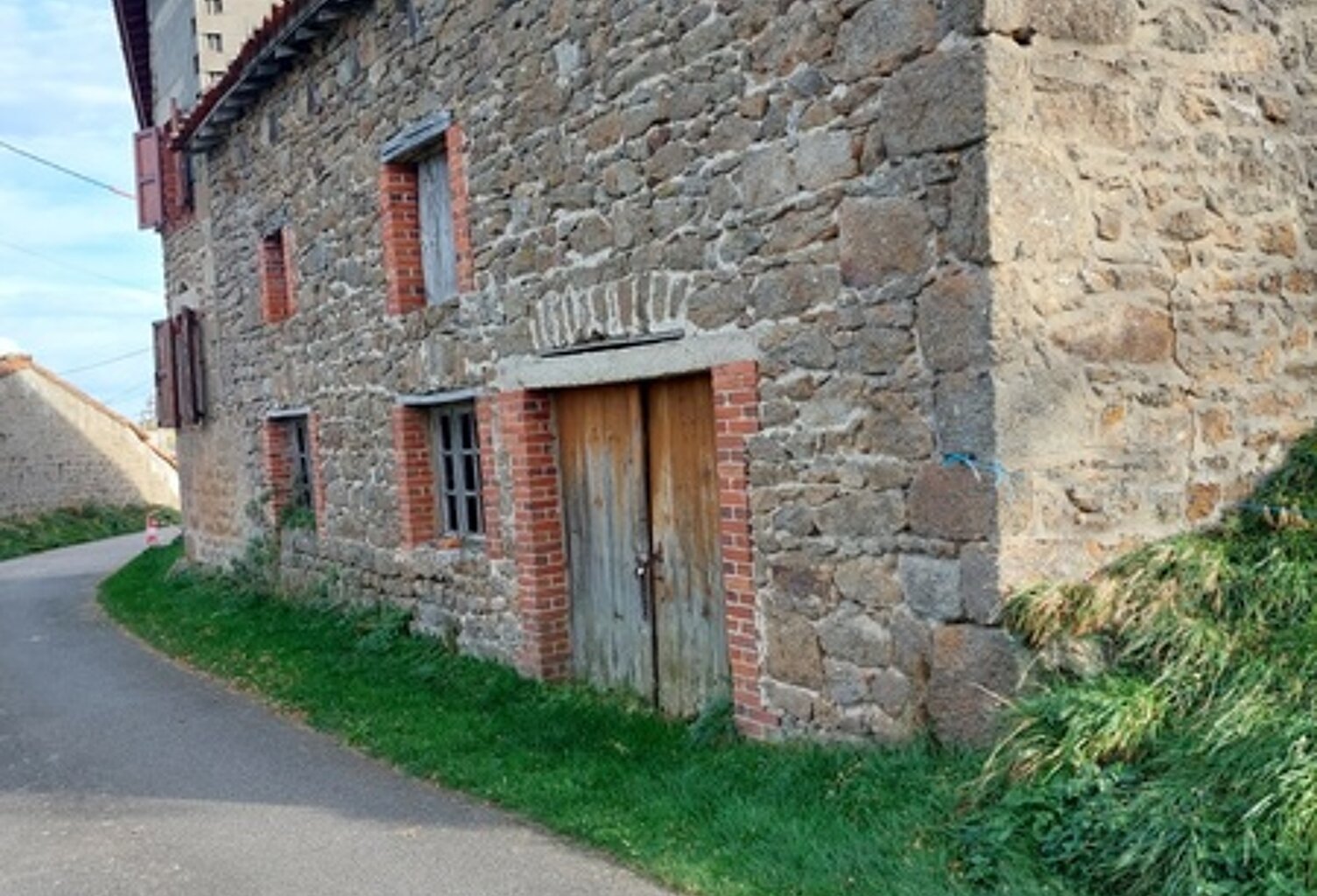 Grange — photo 1
