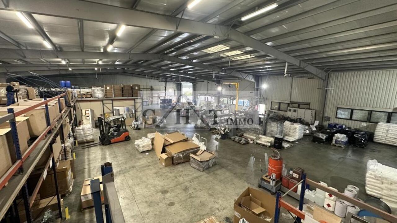 local industriel  pièces 2300 m2 à vendre à Meaux (77100)