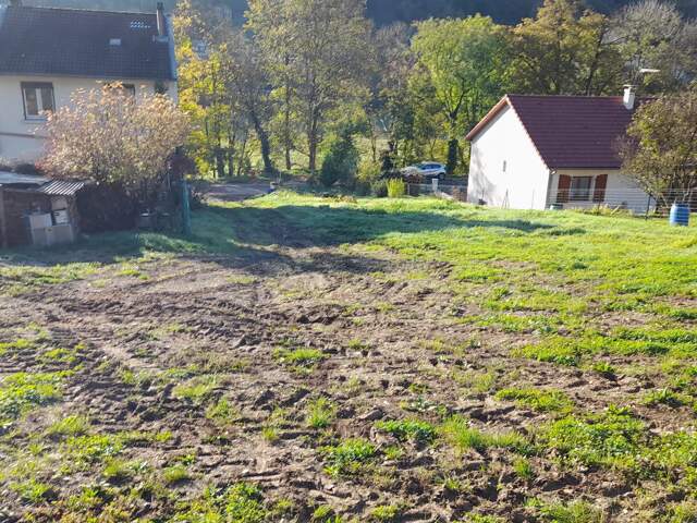 Terrain idéal pour construire dans un endroit calme — photo du bien