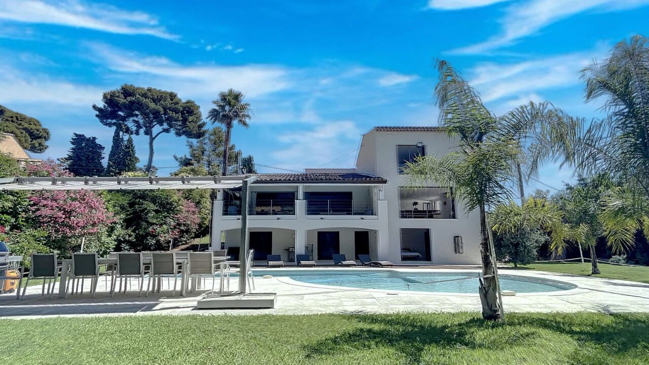 maison 10 pièces 343 m2 à vendre à Antibes (06600)