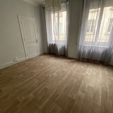 Appartement 1 pièces 390 €