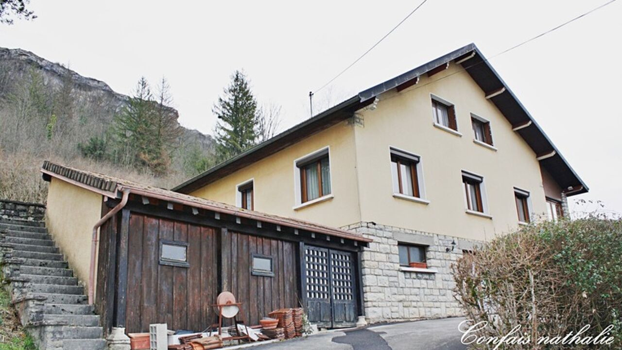 maison 8 pièces 188 m2 à Ornans (25290)