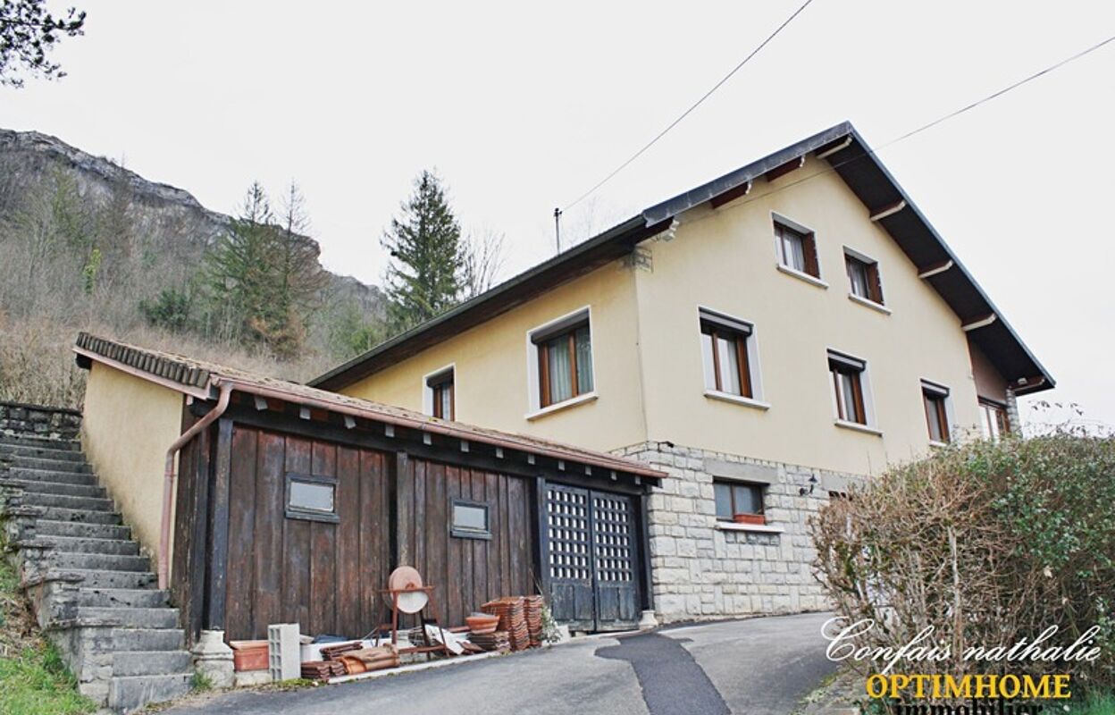 maison 8 pièces 188 m2 à Ornans (25290)