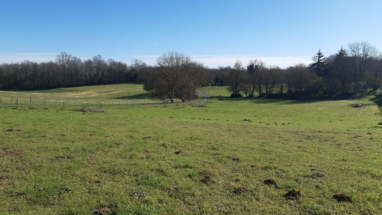 terrain  pièces 3510 m2 à vendre à La Rochefoucauld-en-Angoumois (16110)