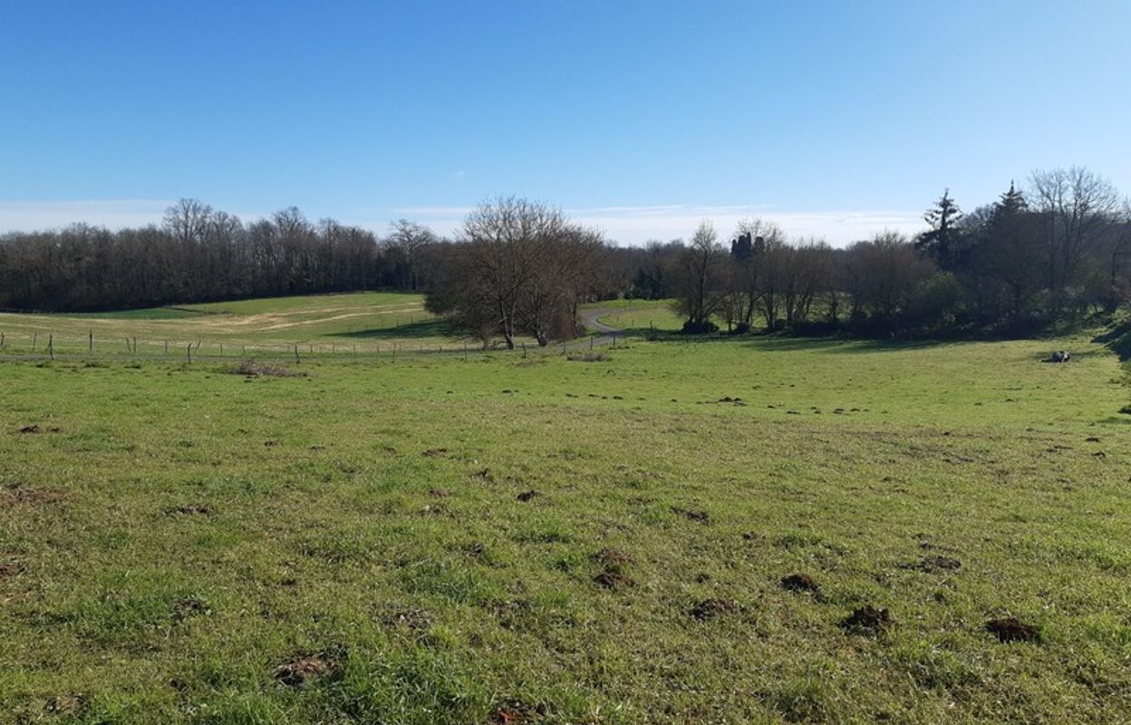 terrain  pièces 3510 m2 à vendre à La Rochefoucauld-en-Angoumois (16110)