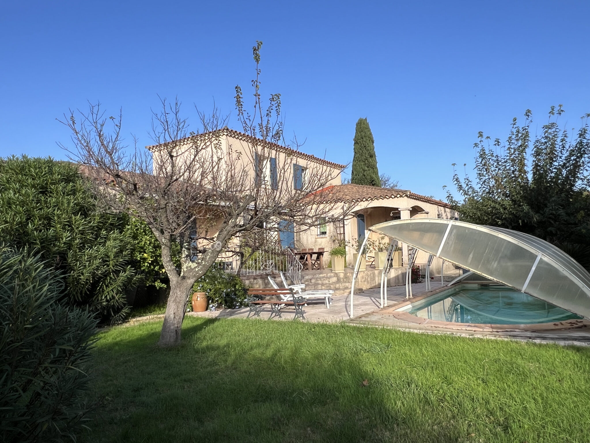 Villa / Maison  T8 à vendre Bezouce 30320