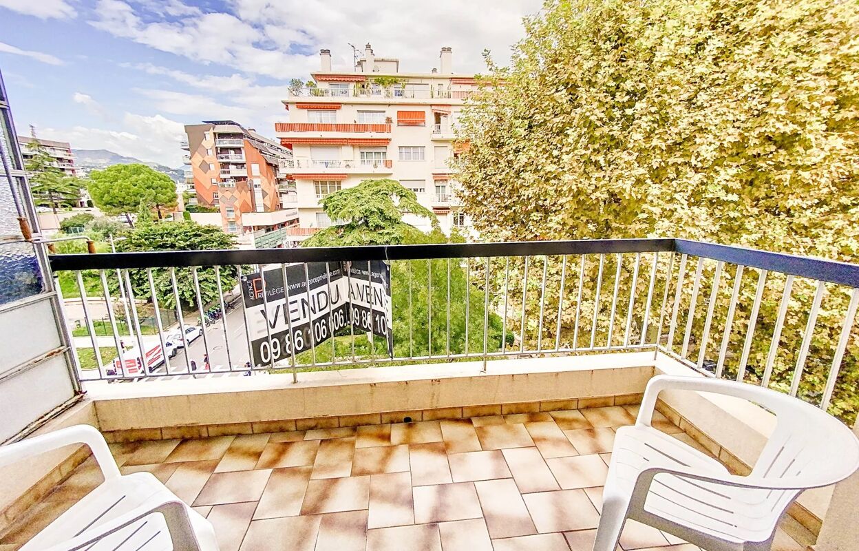 appartement 3 pièces 63 m2 à vendre à Nice (06300)