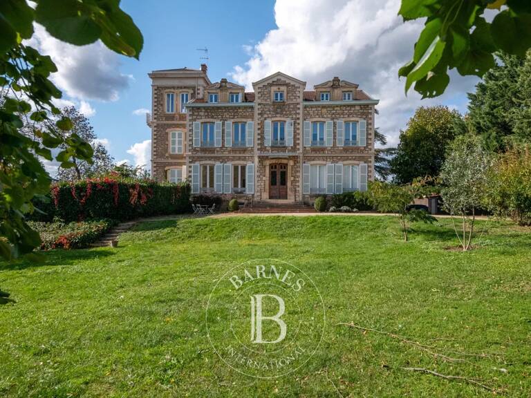 Chazay-d'Azergues  -  Appartement de style bourgeois de 139,71 m² - Terrasse et jardin privatif - 2 chambres — photo 1